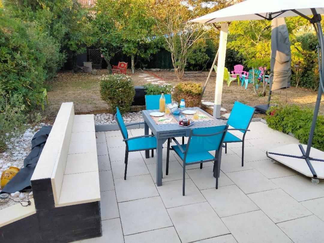 Chez Papinette, Proche Gare Et Centre, Pdj Compris Appartement Niort Buitenkant foto